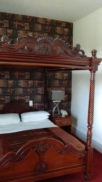 Huntly Arms Hotel อะบอยน์ ภายนอก รูปภาพ