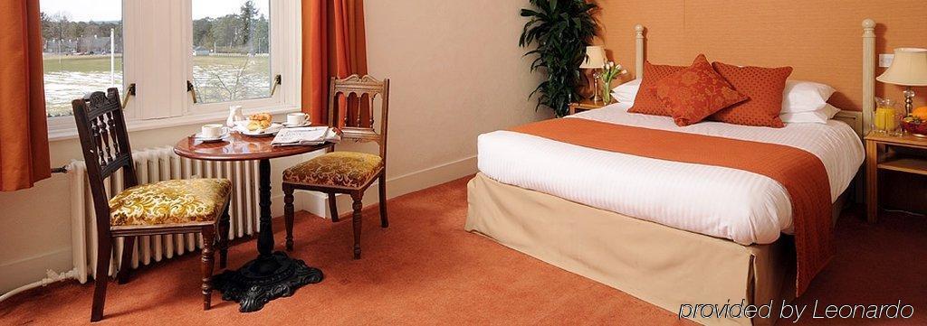 Huntly Arms Hotel อะบอยน์ ภายนอก รูปภาพ
