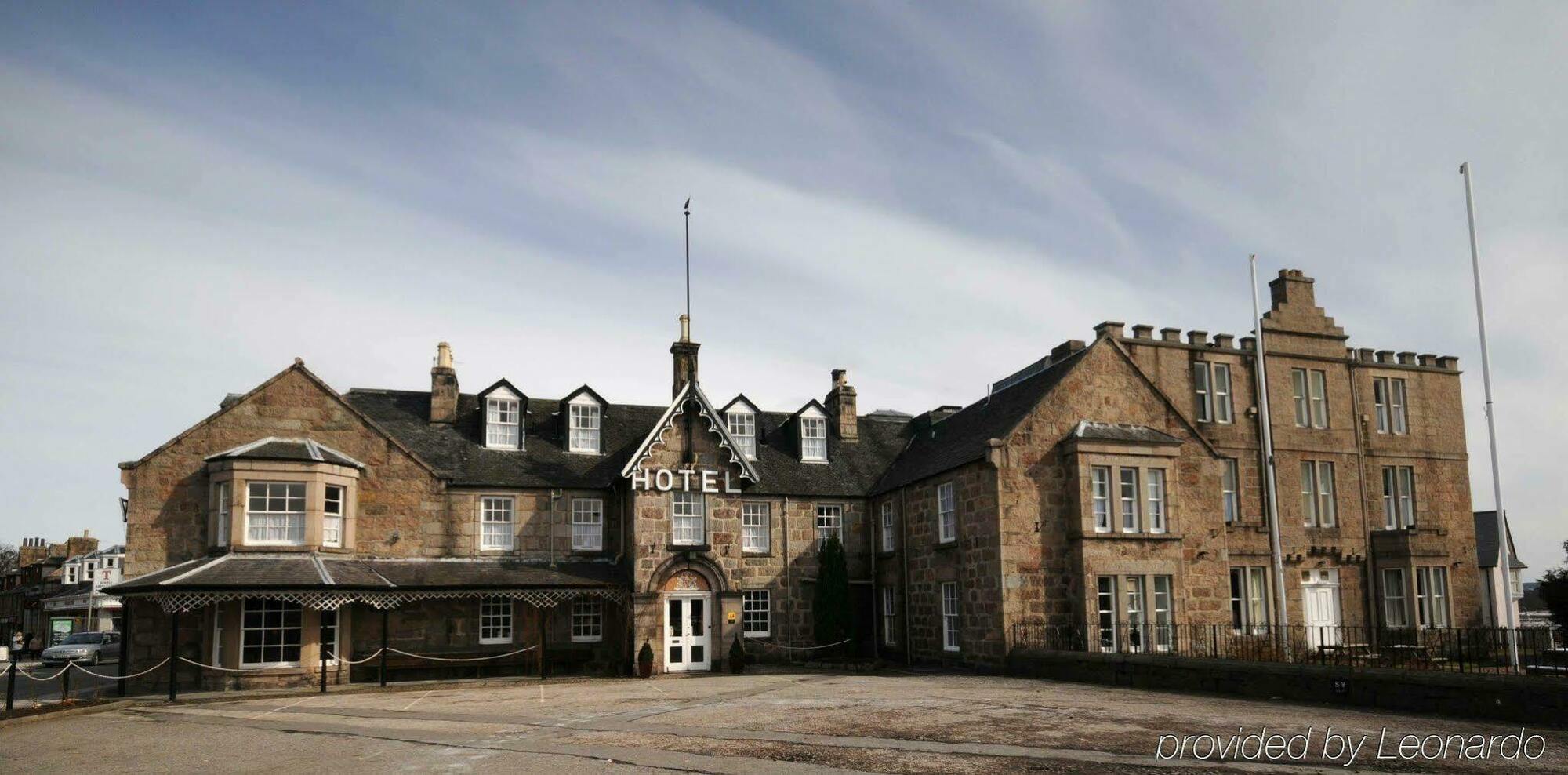Huntly Arms Hotel อะบอยน์ ภายนอก รูปภาพ